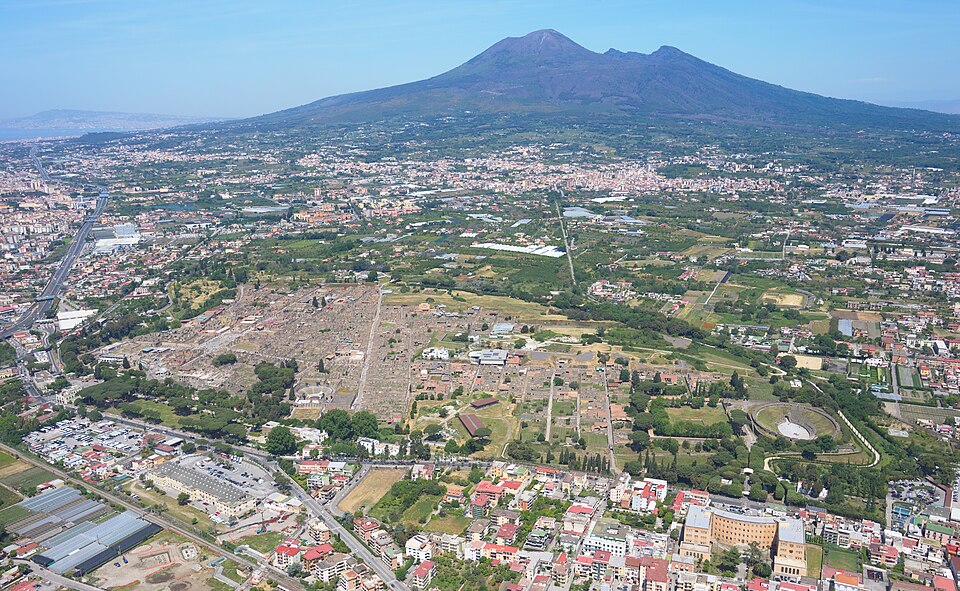 Aerial image of Pompeii and Mount Vesuvius (view from the southeast)